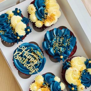 Classic cupcakes - blue