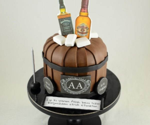 Elegant Cake for Whiskey Lovers