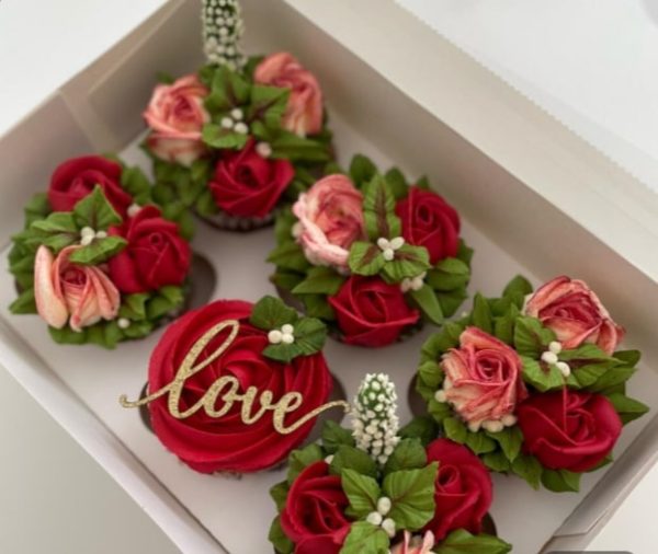 Romantic cupcakes box